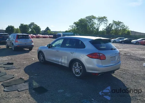 2013 Porsche Cayenne Hybrid S z USA, uszkodzony, nr VIN WP1AE2A29DLA15374